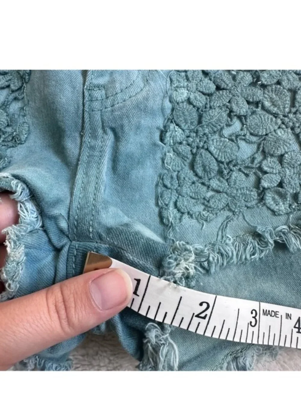 Anthropologie X Black Sheep | Green Floral Lace Front Shorts | Size 29 - Picture 8 of 9